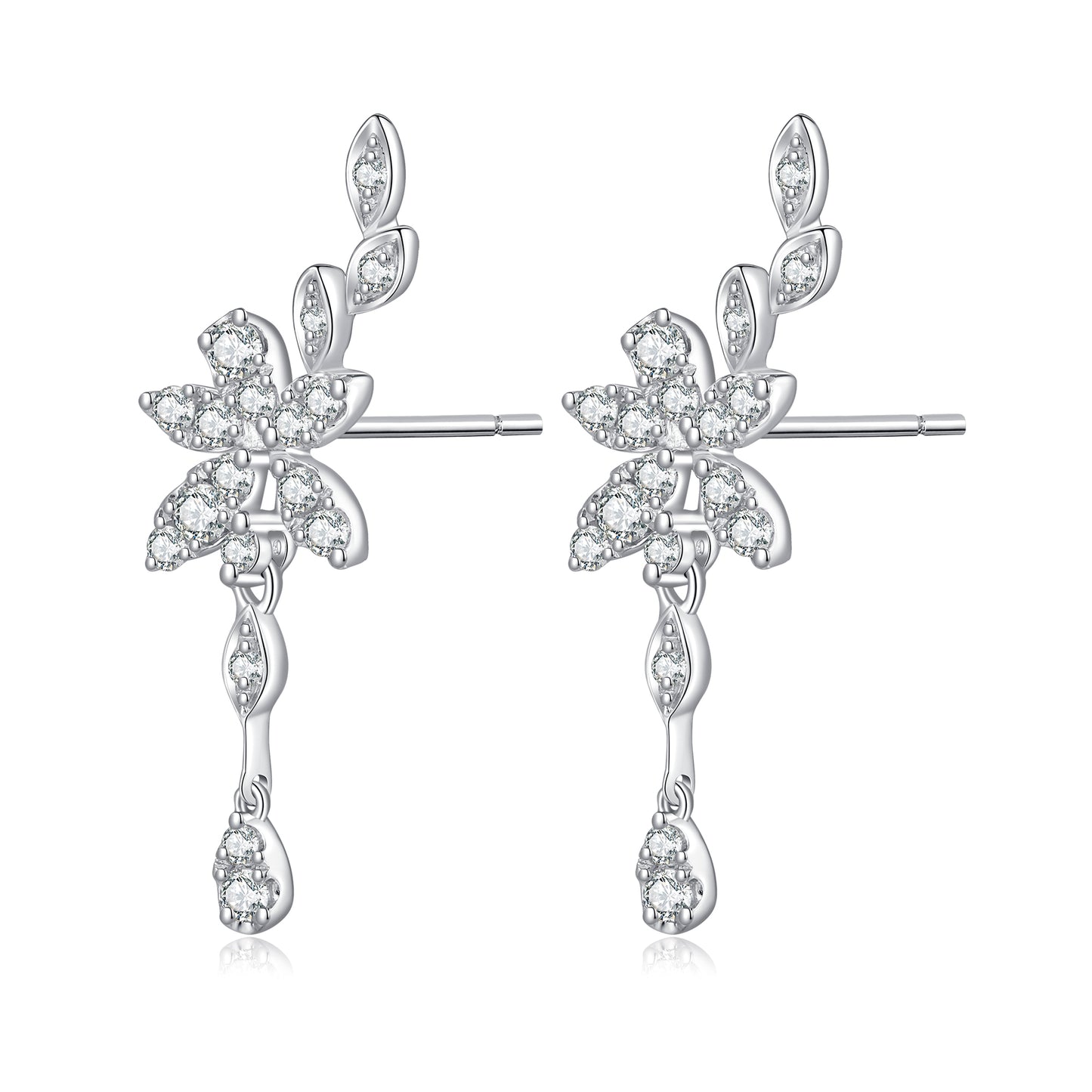 Pendientes de oro blanco de 18 quilates elaborados delicadamente para capturar la esencia de una flor